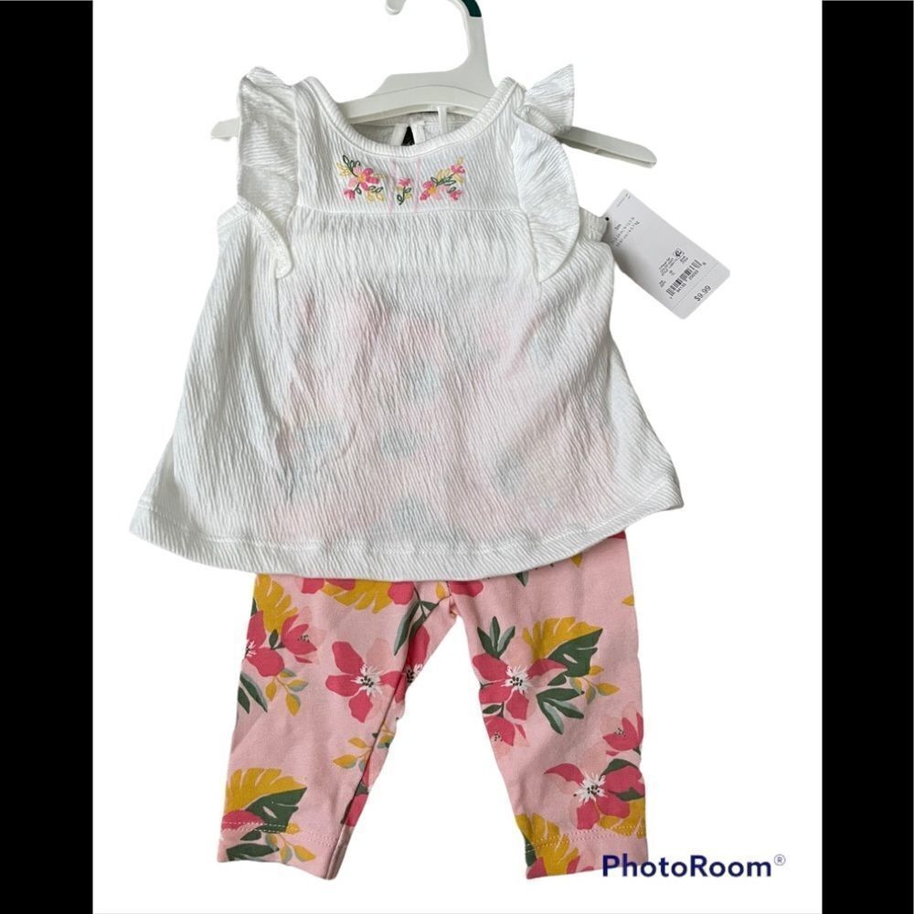 CARTERS NWT Carters baby girl 3M SET